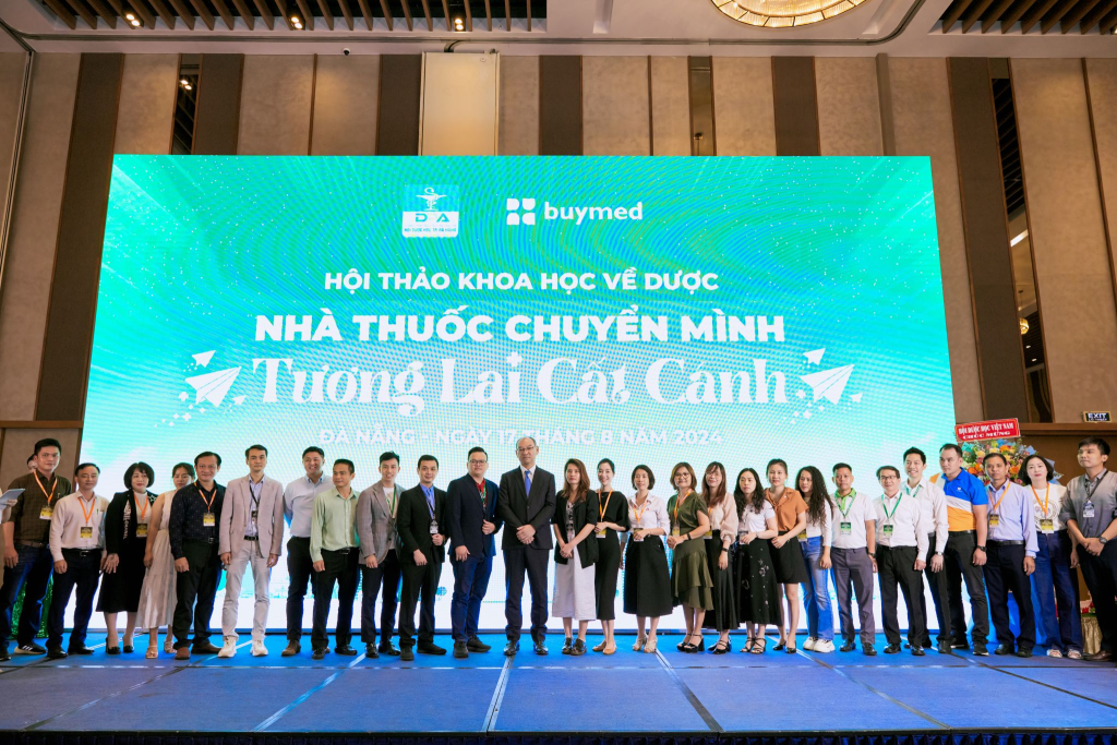 🌟 Dấu Ấn Đáng Nhớ: Sự Kiện “Nhà Thuốc Chuyển Mình – Tương Lai Cất Cánh” tại Đà Nẵng🌟