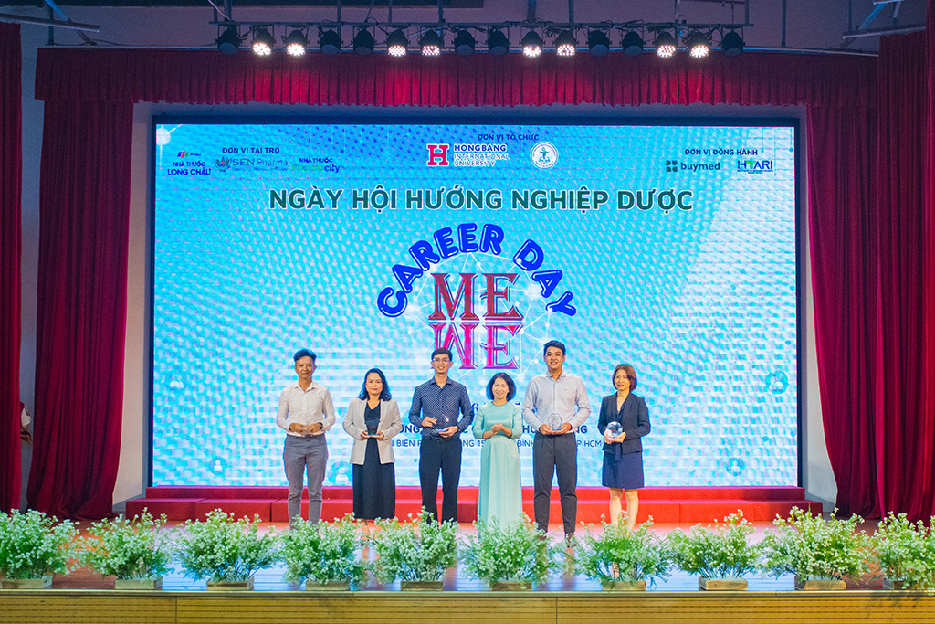 Buymed đồng hành cùng Ngày hội Hướng nghiệp dành cho Sinh viên ngành Dược tại Đại học Quốc tế Hồng Bàng